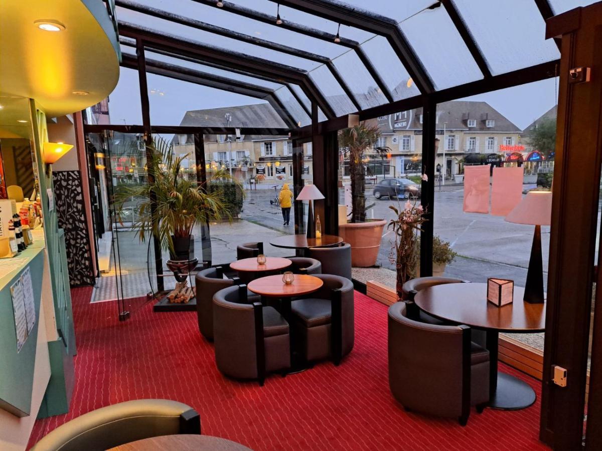 Hotel Le Phare Ouistreham Exterior foto